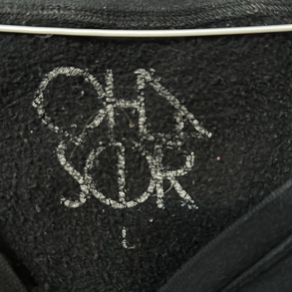 “Hello Los Angeles” sweatshirt. Lg. Wider collar for slightly off shoulder look. - Picture 3 of 5